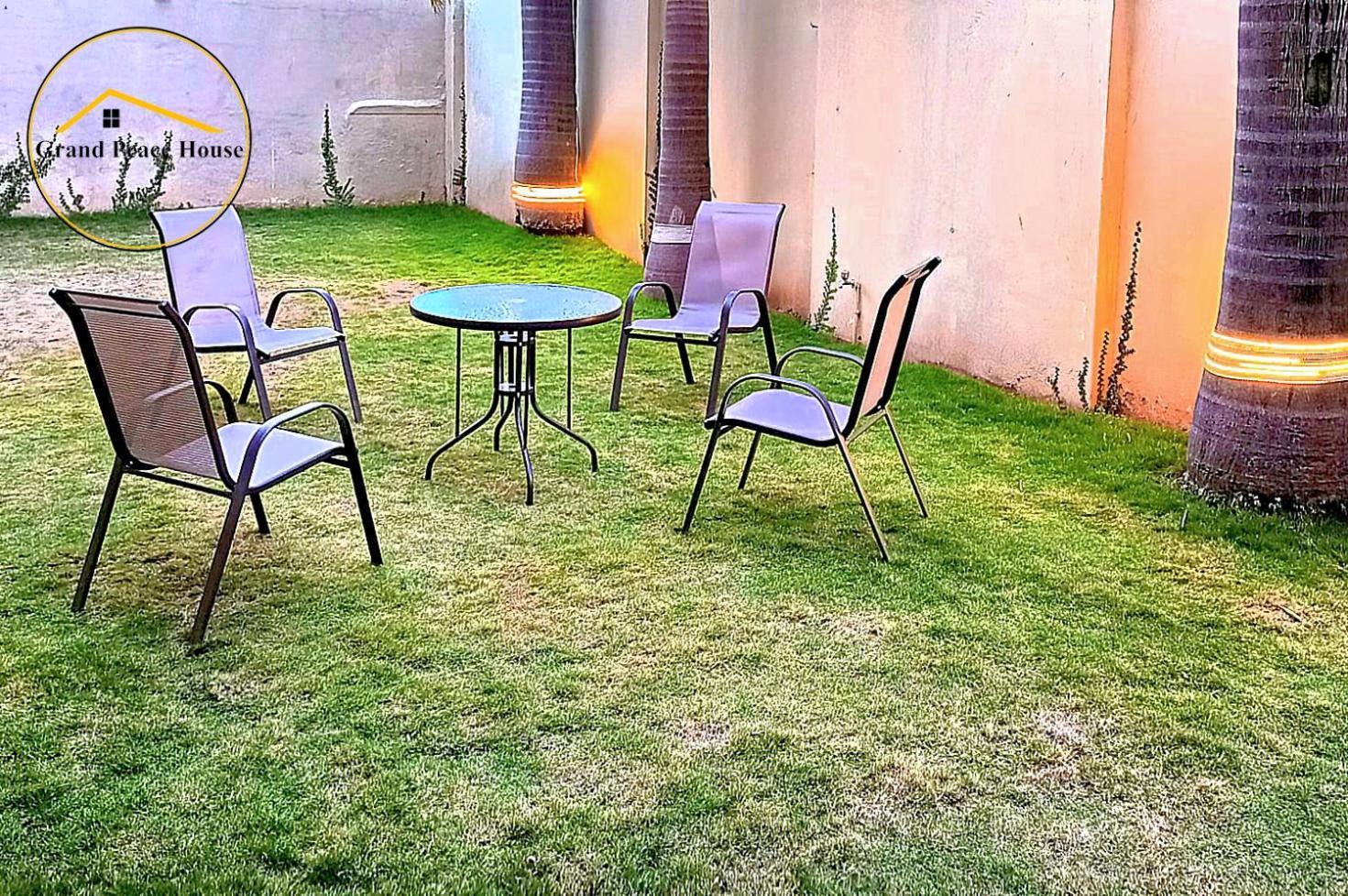 לינה וארוחת בוקר איסלמאבד Grand Peace House I מראה חיצוני תמונה